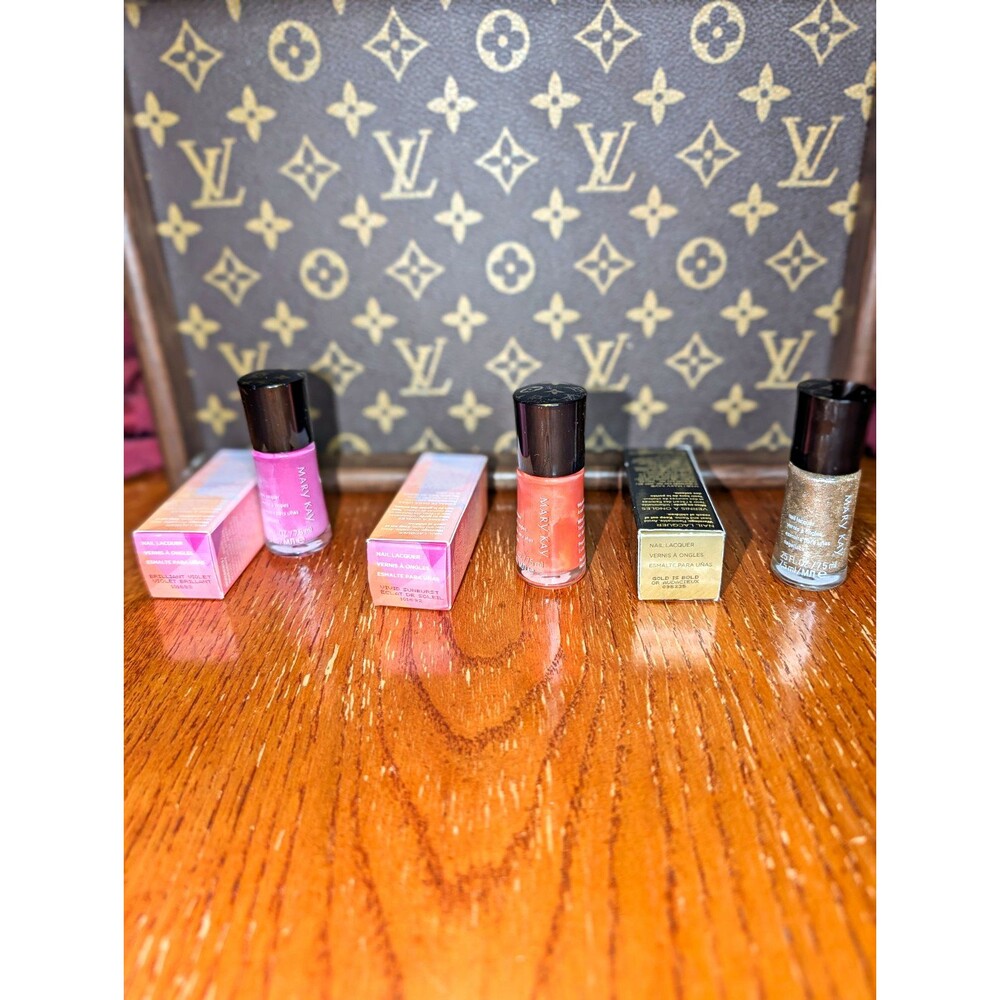 Lot of 3 Discontinued Mary Kay Nail Lacquers (New In Box)